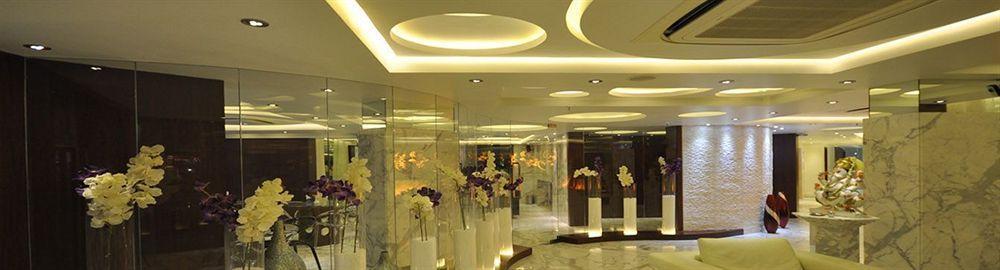 Kempton Hotel Calcutta  Esterno foto