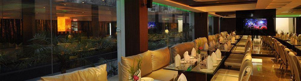 Kempton Hotel Calcutta  Esterno foto