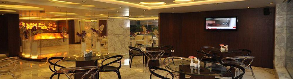 Kempton Hotel Calcutta  Esterno foto