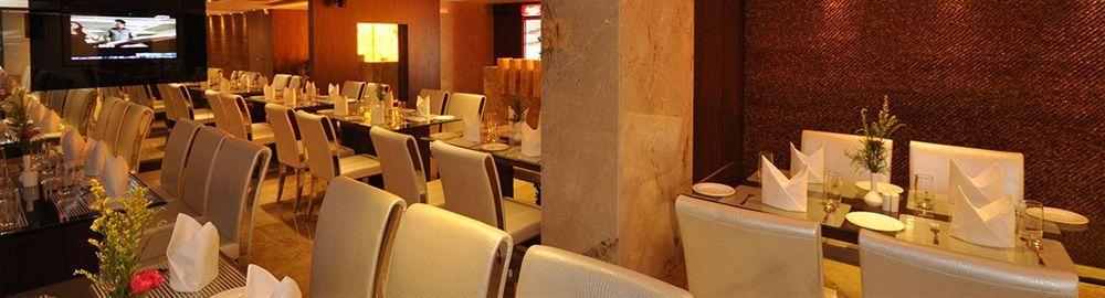 Kempton Hotel Calcutta  Esterno foto