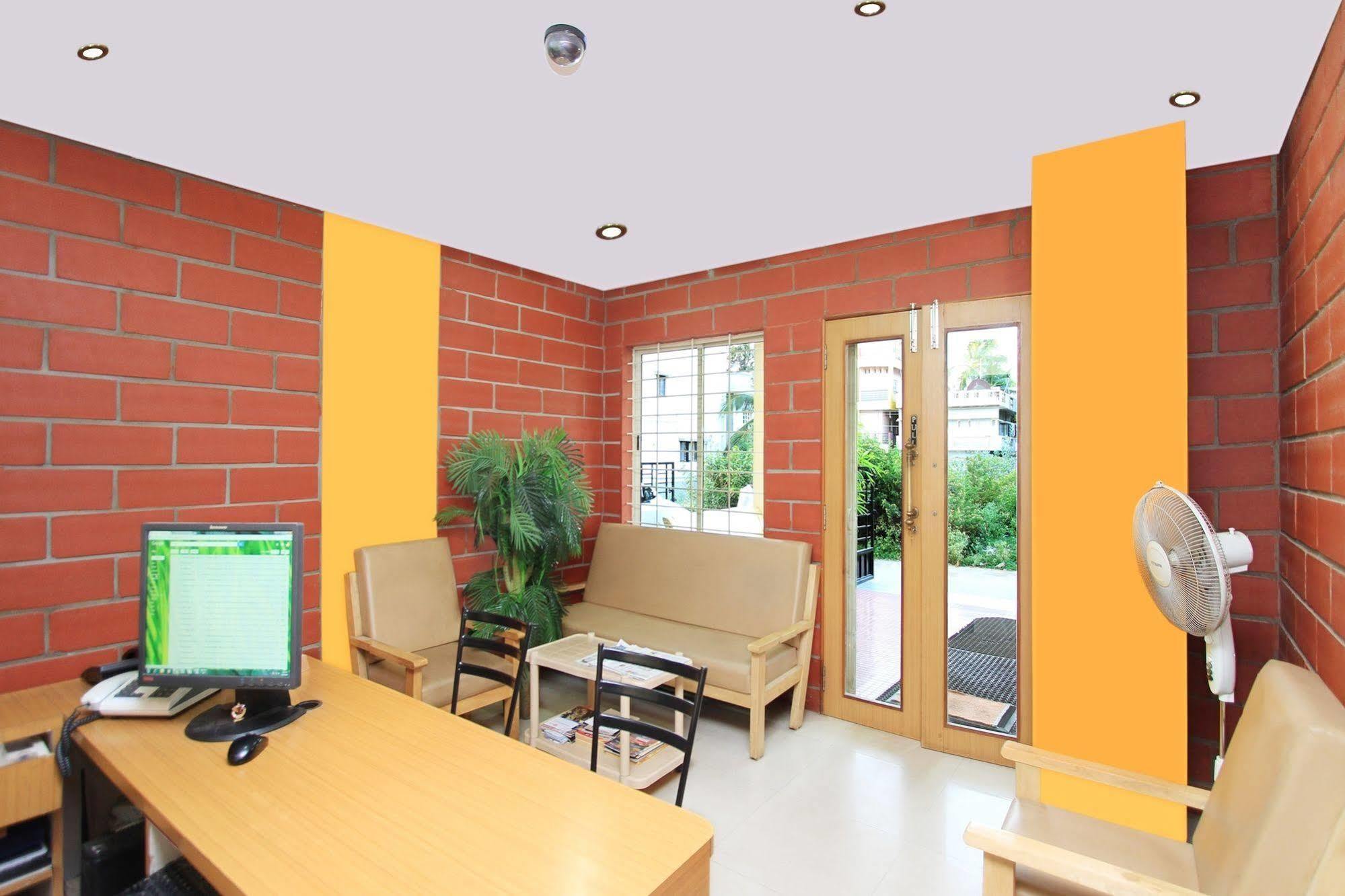 Kempton Hotel Calcutta  Esterno foto