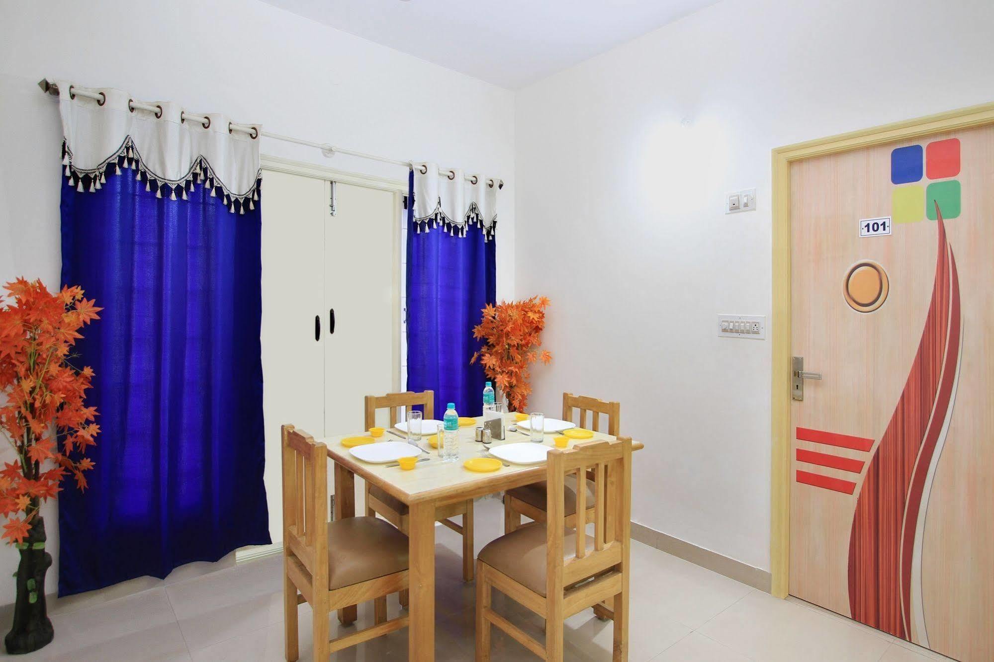 Kempton Hotel Calcutta  Esterno foto