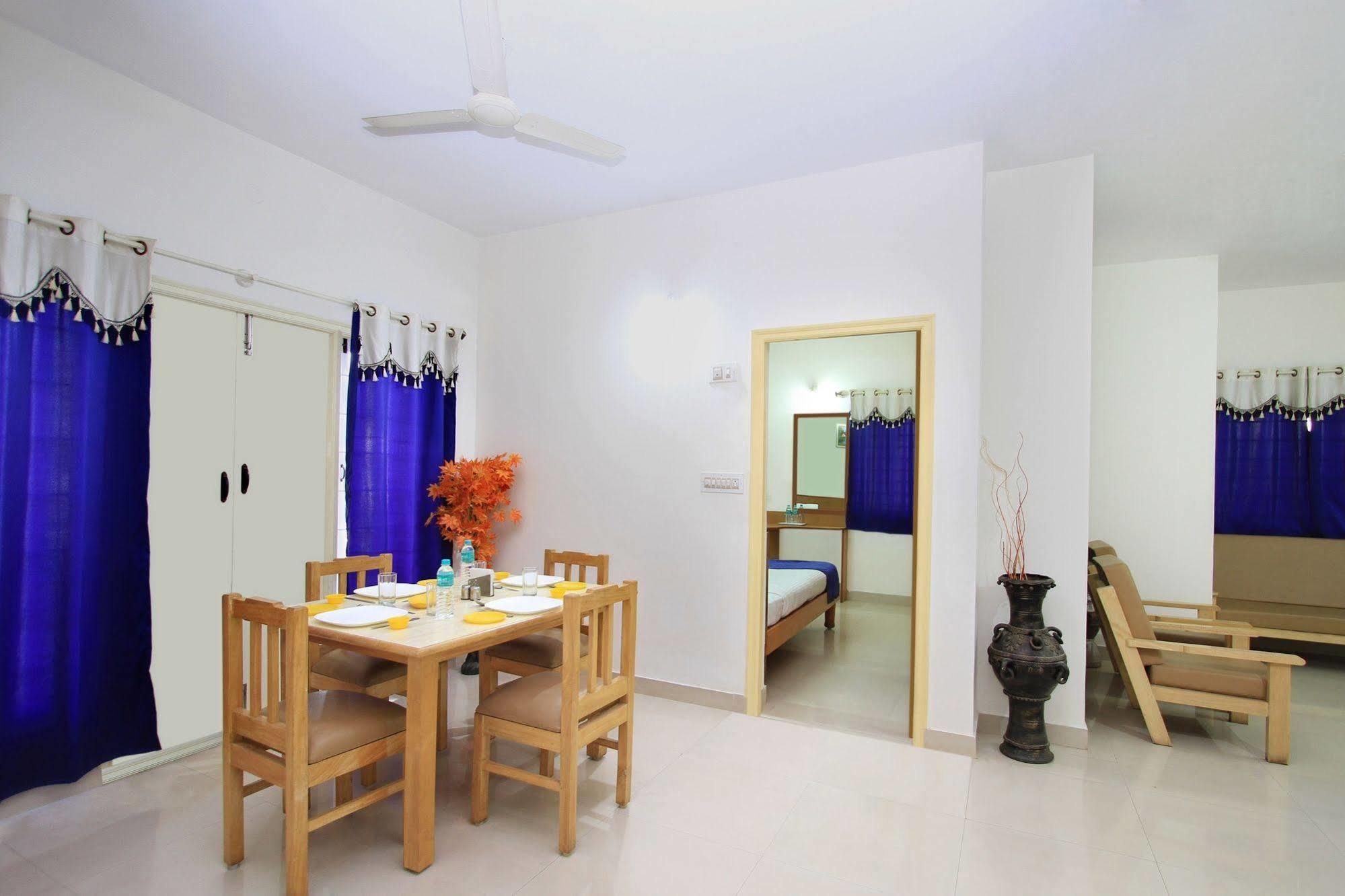 Kempton Hotel Calcutta  Esterno foto