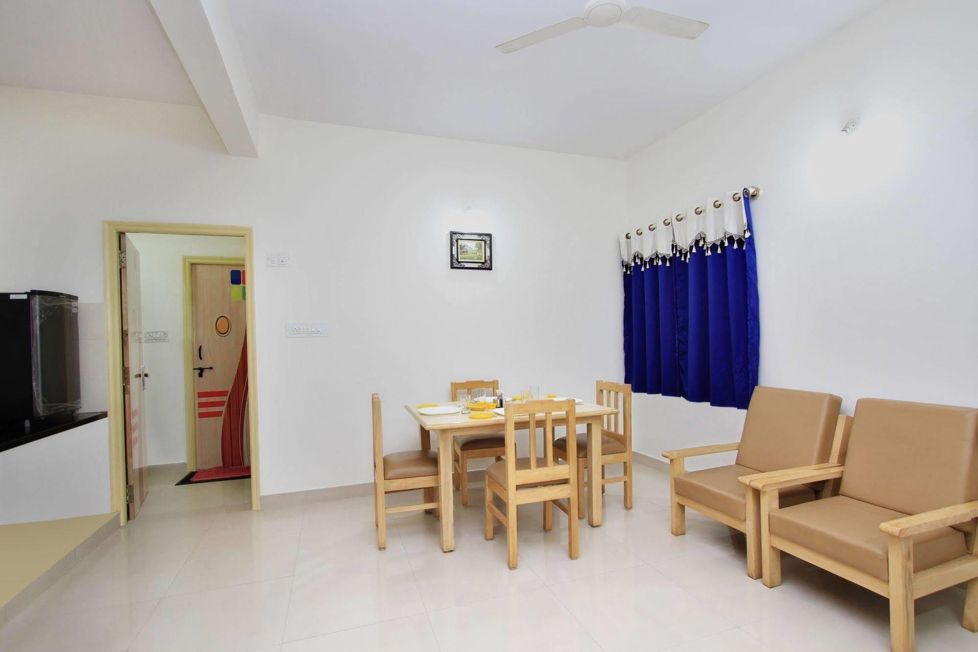 Kempton Hotel Calcutta  Esterno foto