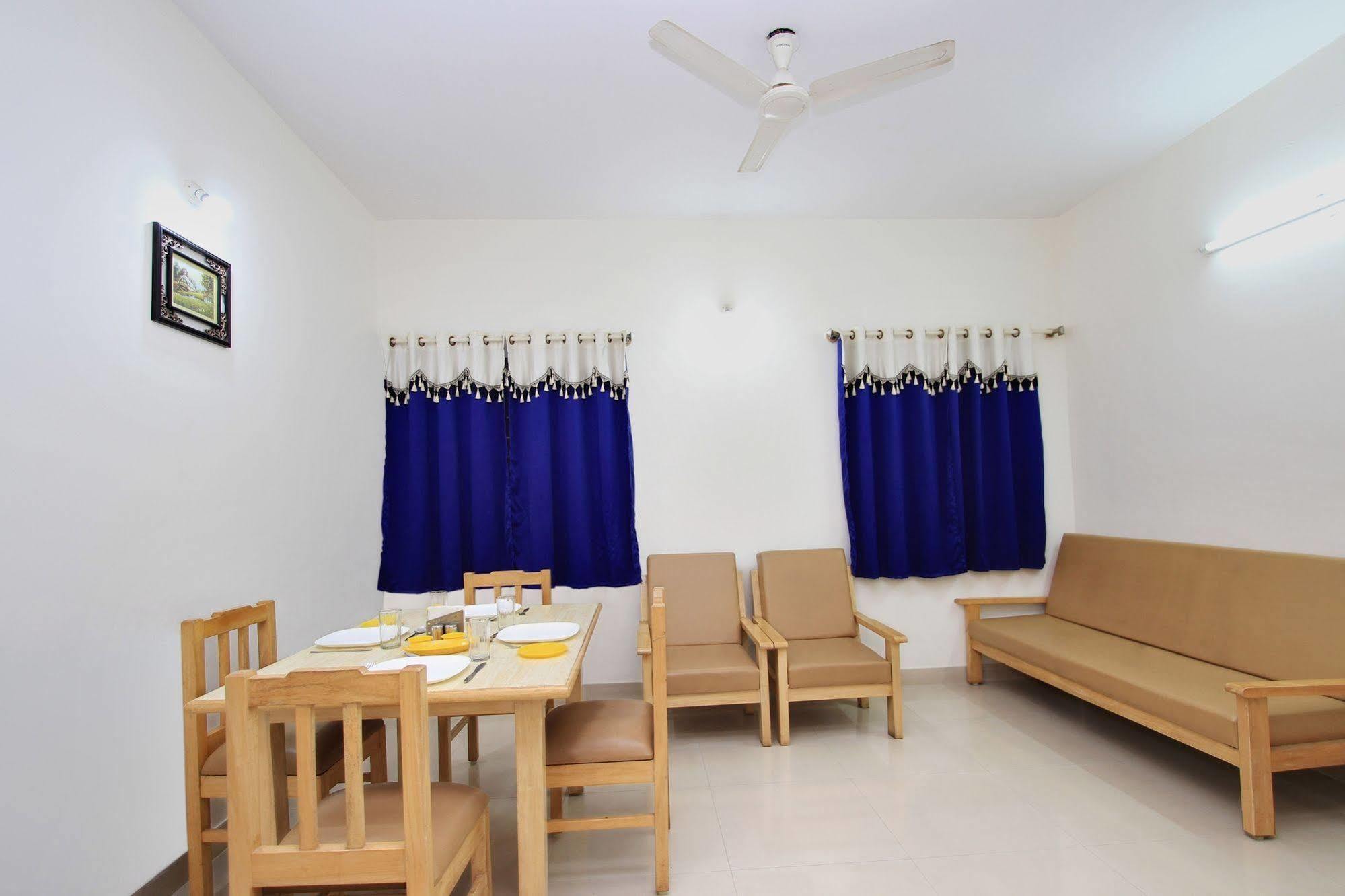 Kempton Hotel Calcutta  Esterno foto