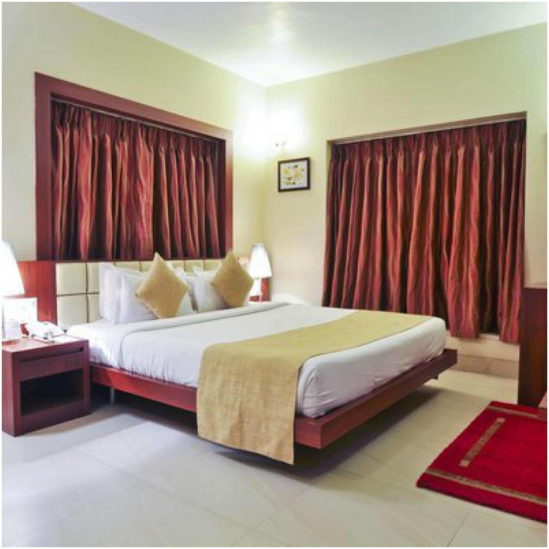 Kempton Hotel Calcutta  Esterno foto