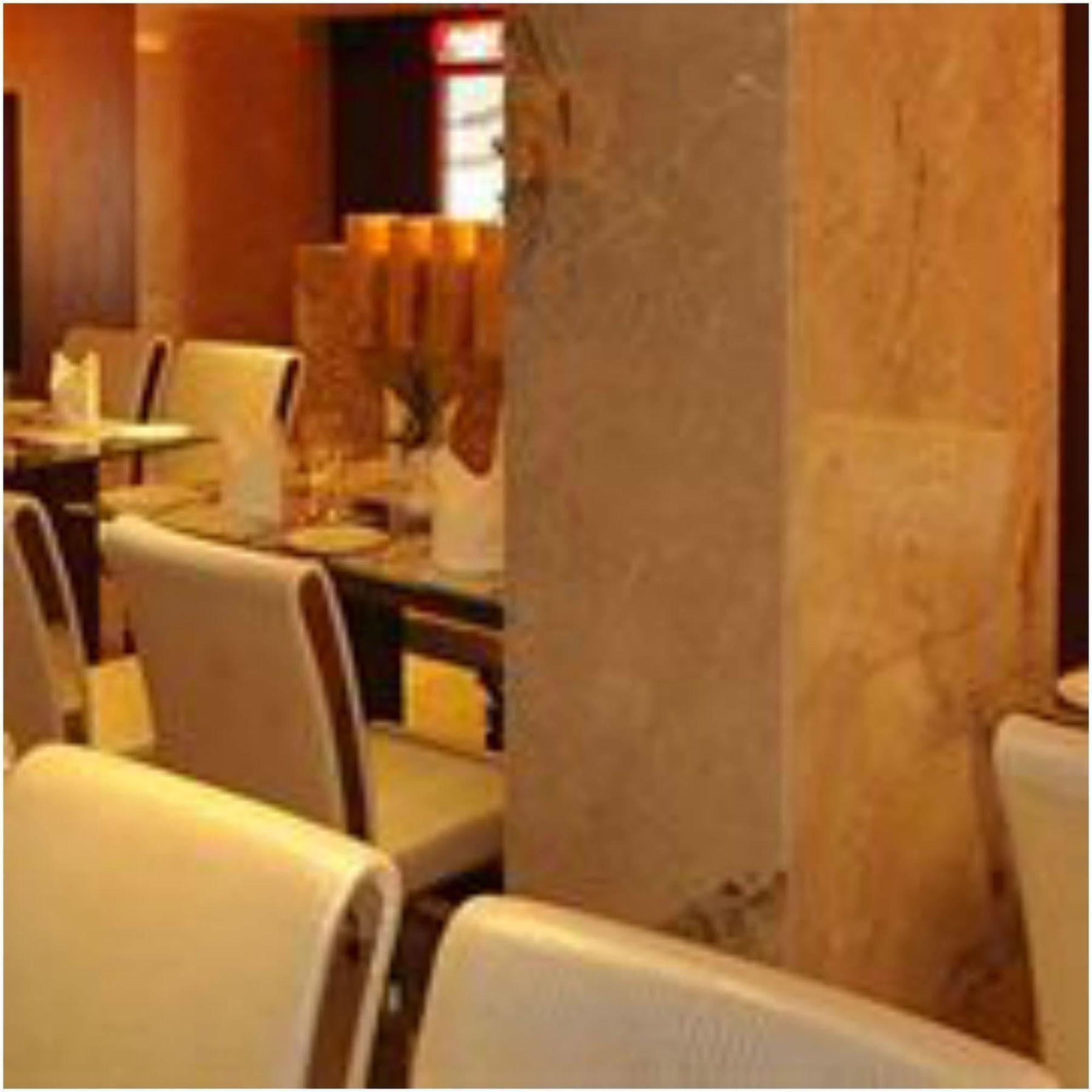 Kempton Hotel Calcutta  Esterno foto
