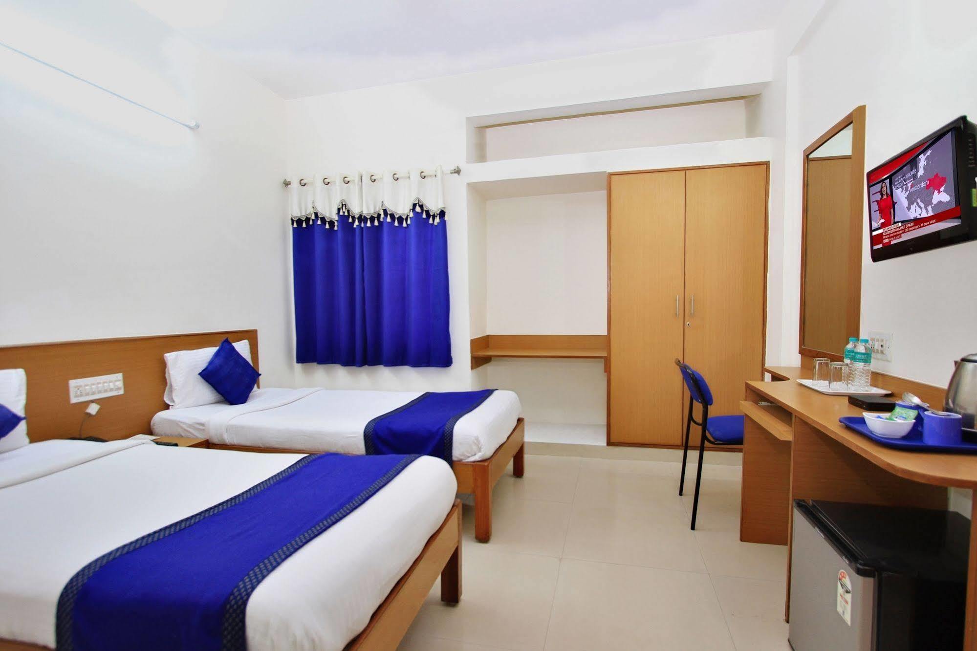 Kempton Hotel Calcutta  Esterno foto